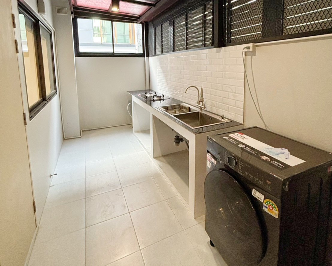 Townhouse in Pattanakarn 